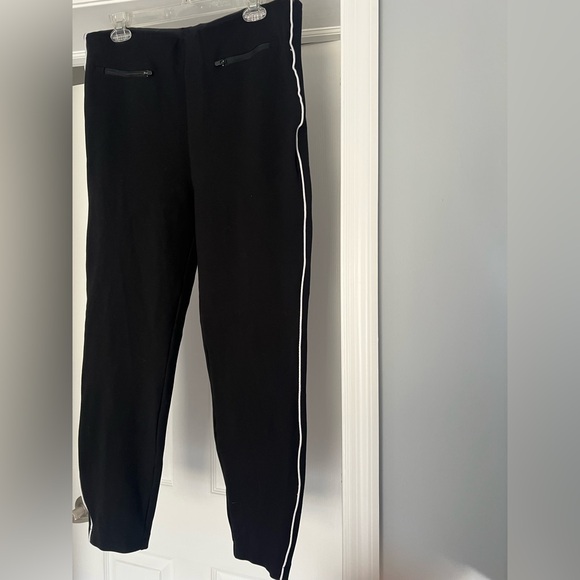 Spanx pull on pants - Picture 3 of 5